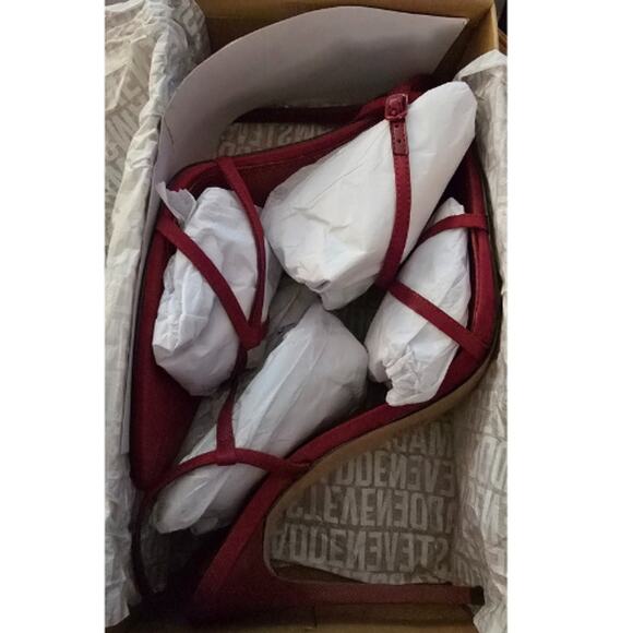 Steve Madden Stellina Sandal in Red Satin – EUC Size 9.5 - Picture 11 of 11